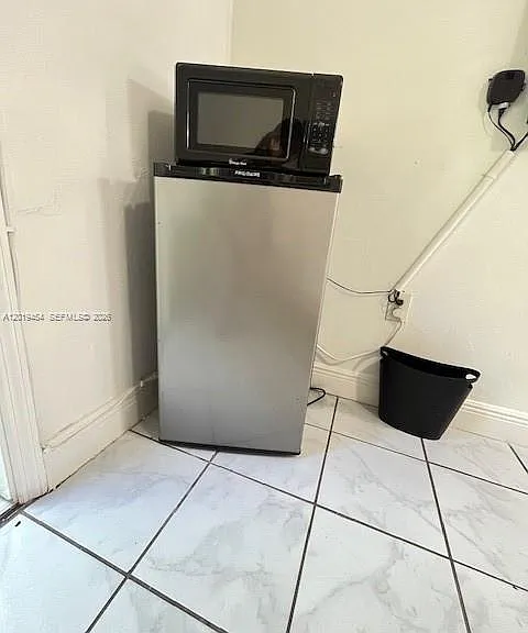 410 NW 31st St #2 — Photo 11
