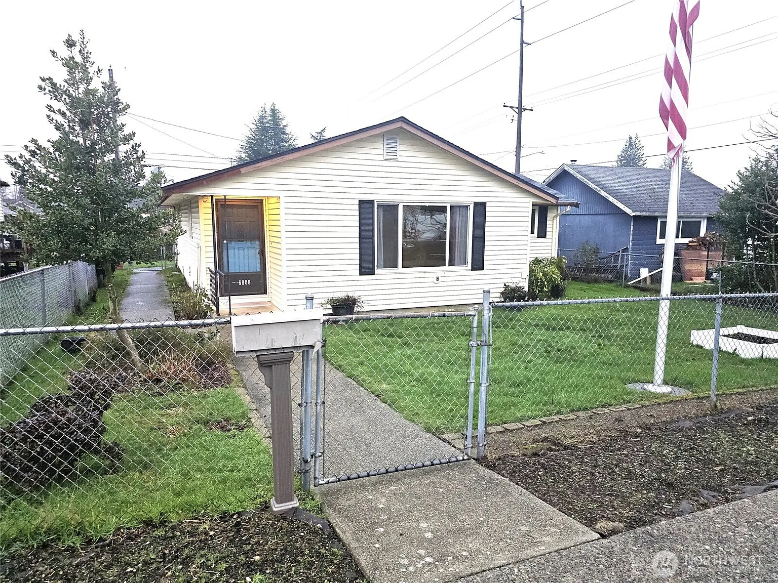 6808 S Montgomery Street photo 1
