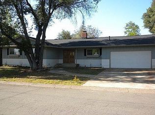 576 Rafael St, Redding, CA 96002