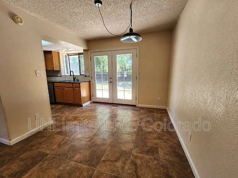 10833 W Patterson Pl — Photo 7