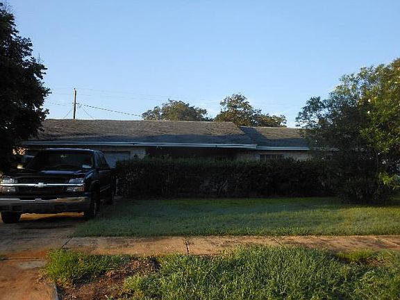 2nd image of 102 Abby Ln