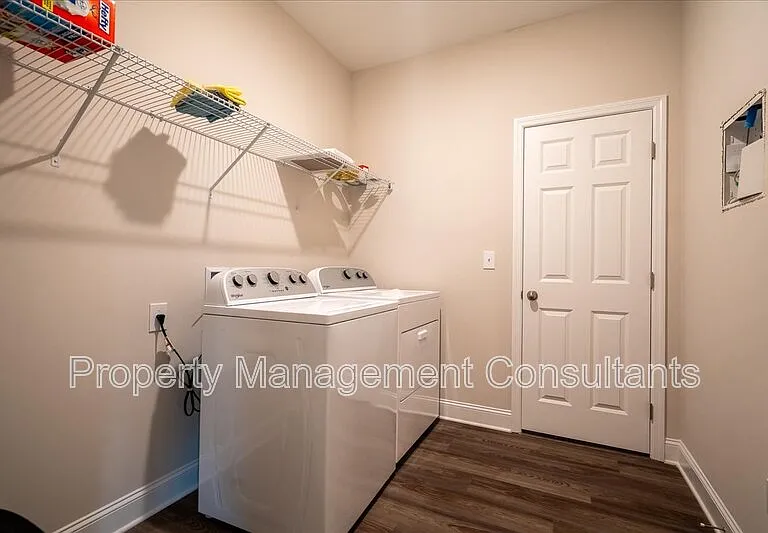 330 Creek Grove Ave — Photo 10