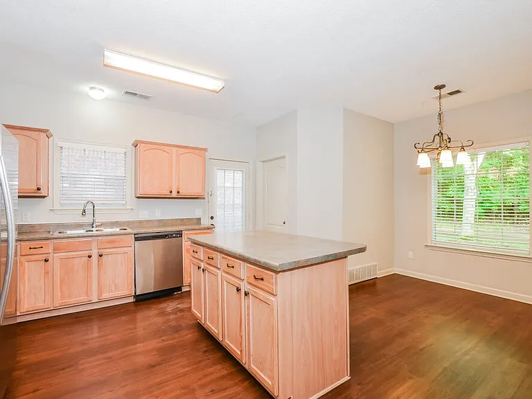 8725 Macon Rd — Photo 8