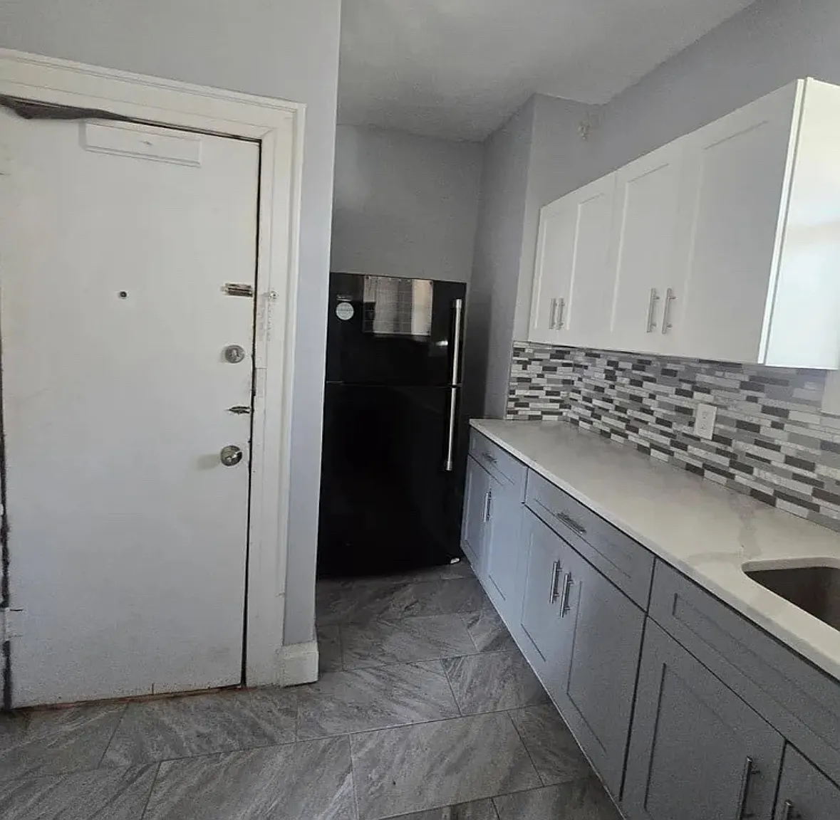 3 bed, $1,875 — Photo 3