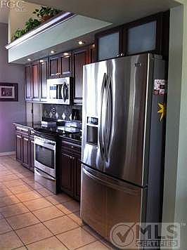 5th image of 4925 SW 25th Pl