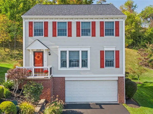 1020 Woodridge Dr, Canonsburg, PA 15317