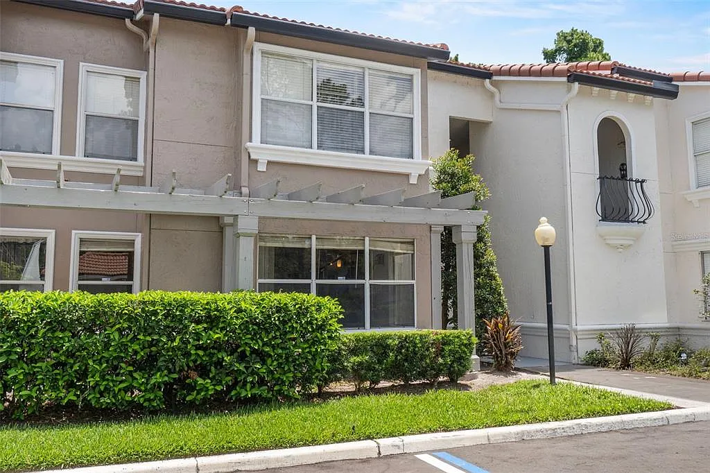 1 bed, 1.0 bath, 711 sqft, $1,350 — Photo 4