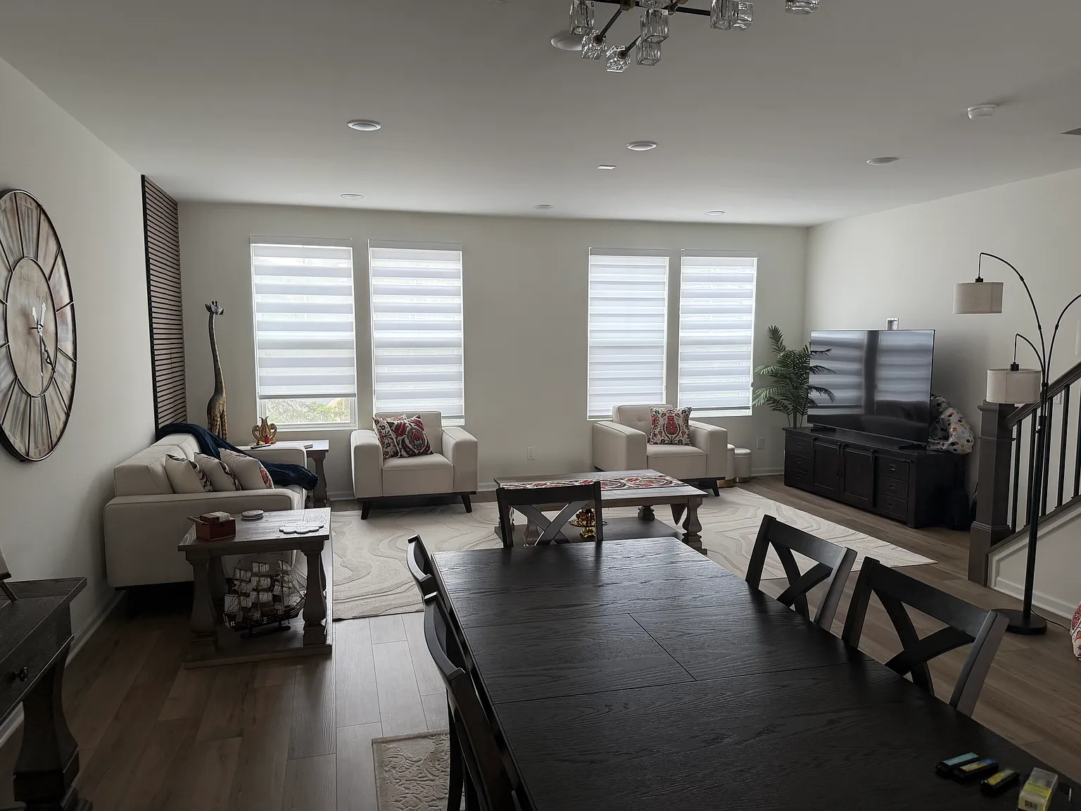 4 bed, 3.5 bath, 2545 sqft, $3,600 — Photo 3