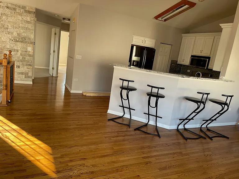 3031 Saganashkee Ln #3031 — Photo 3