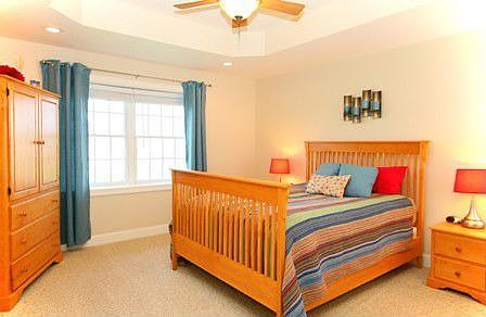 Master bedroom with tray ceiliing