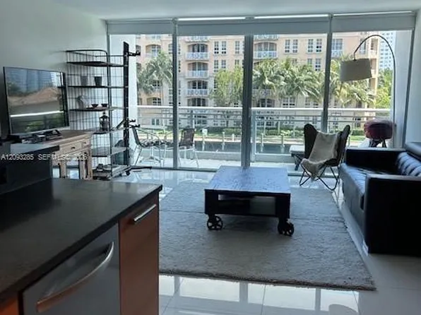 2950 NE 188th St APT 216, Aventura, FL 33180