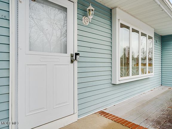 2nd image of 319 Savannah Road