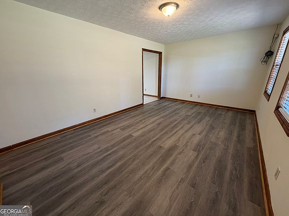 3rd image of 2939 H D Atha Rd