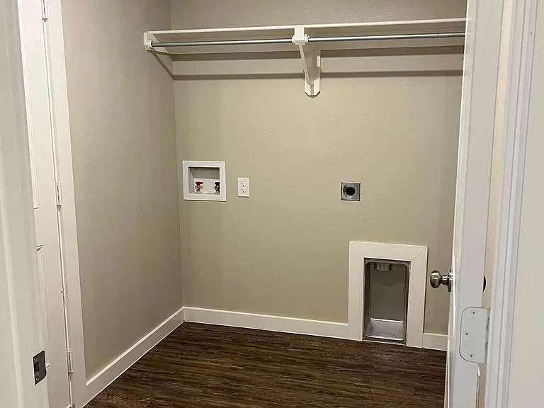 2911 Abbeville Ave — Photo 20