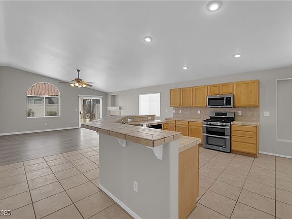 3rd image of 3228 Jumping Hills Ave
