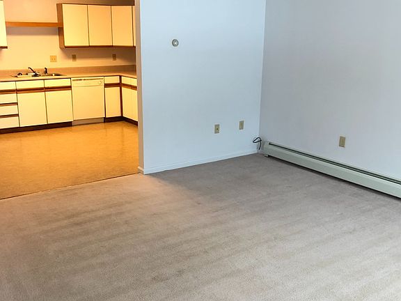 5th image of 263 Oak Ln #7