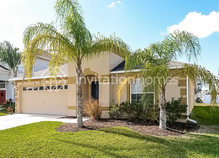 7413 Pulteney Dr — Photo 1