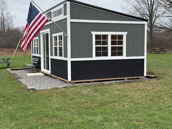 798 Deer Creek Rd, Cochranton, PA 16314