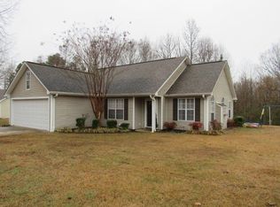 705 Lovers Lane Rd, Booneville, MS 38829