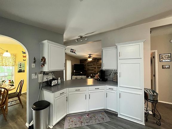 4th image of 172 Turnberry Ct #172