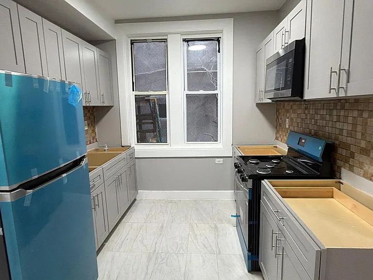 1151 Grant Ave #1 — Photo 5