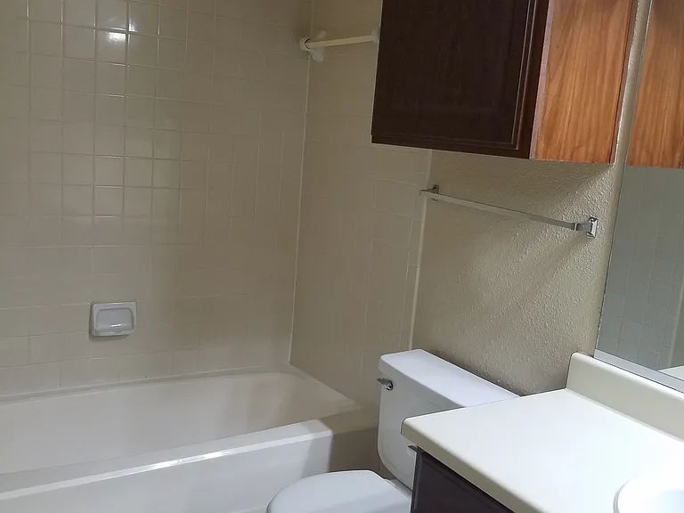 Chappell Hill Apartments — Photo 33