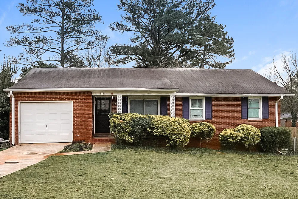 3 bed, 1.5 bath, 1241 sqft, $2,680 — Photo 1