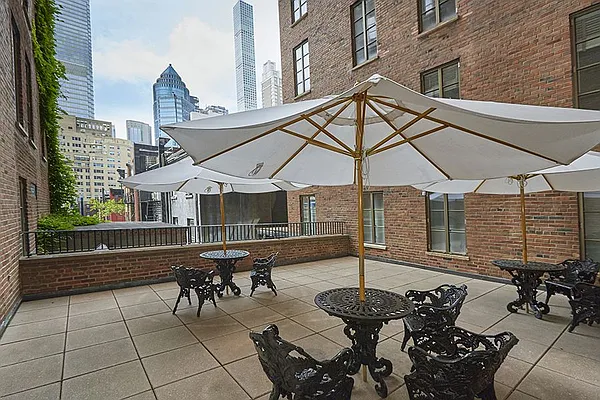 Sold by Fox Residential Group | media 9