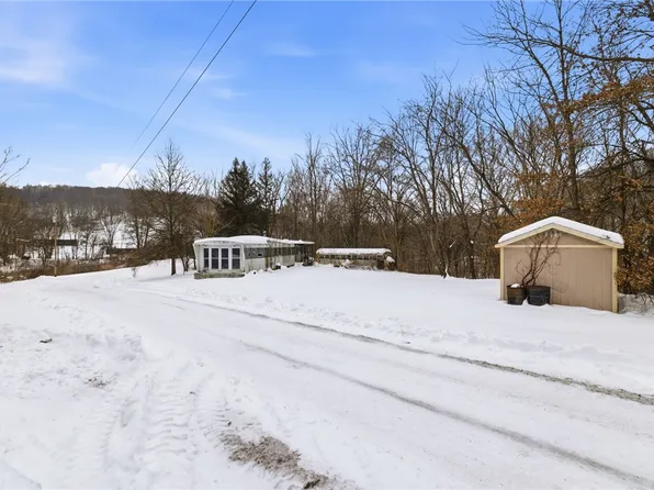 1558 Blackhawk Rd, Darlington, PA 16115