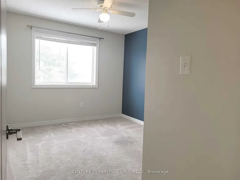 53 Ferndale Dr S #4 — Photo 22