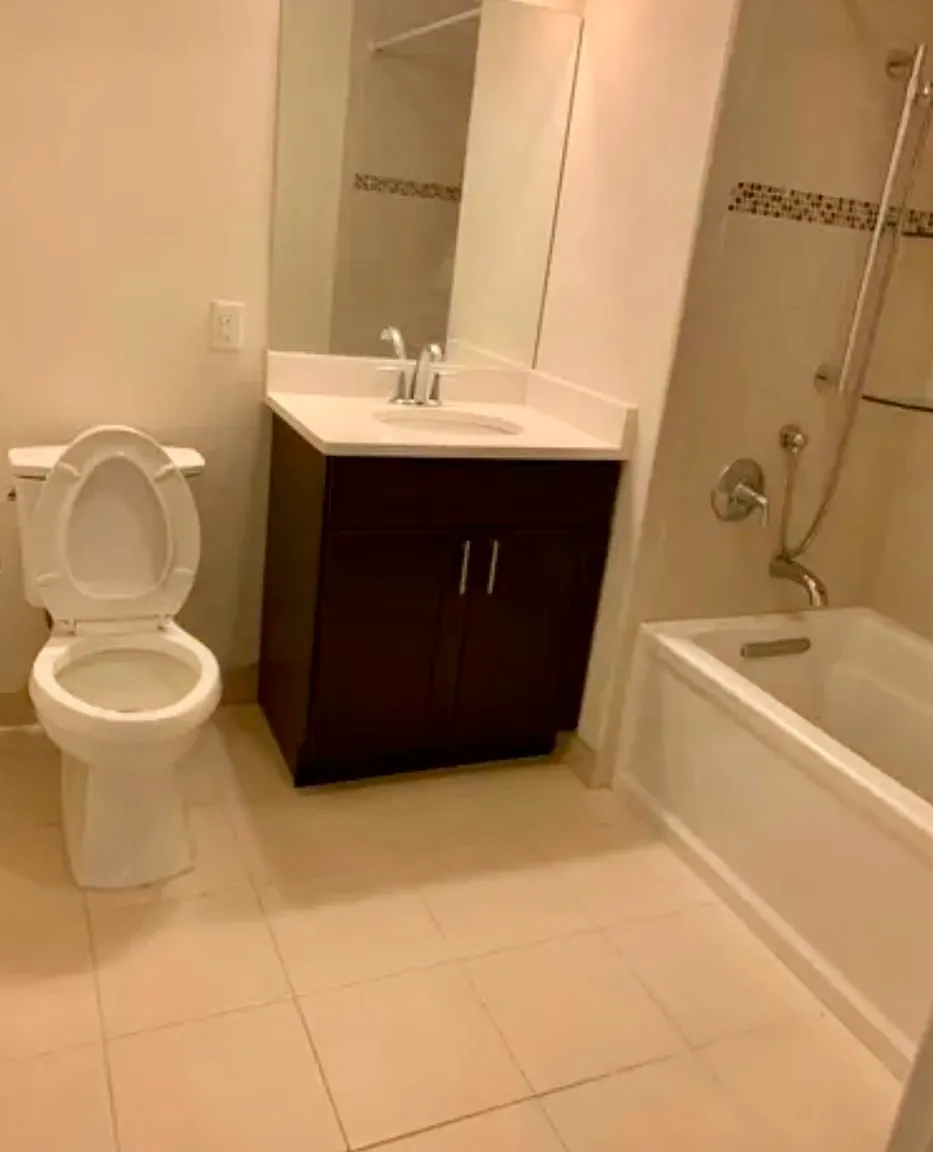 240 Walker St — Photo 2
