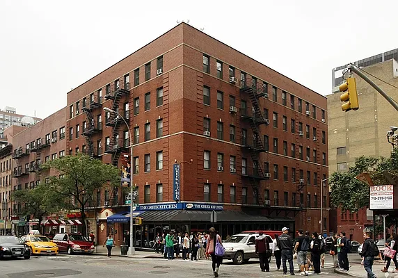 Rented by Douglas Elliman | media 7