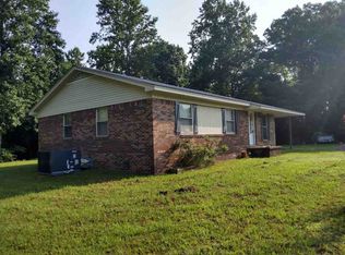 2365 Yuma Rd, Wildersville, TN 38388