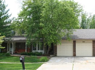 60 Evergreen Dr, Lemont, IL 60439