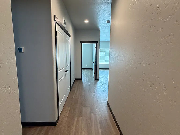 5810 Midland Ln — Photo 4