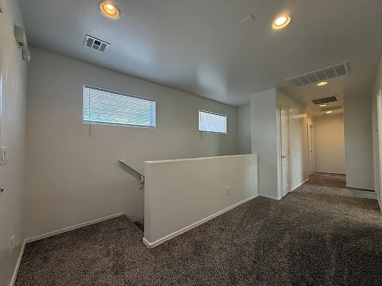7258 W Palmaire Ave — Photo 16