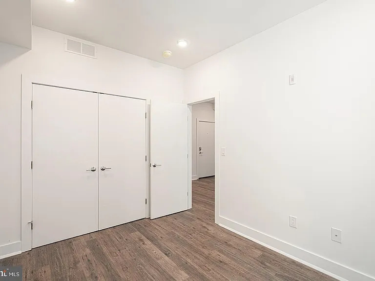 2623 Christian St #303 — Photo 8