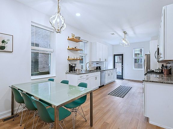 6 person dining table