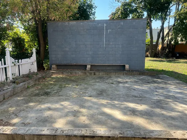 1044 East 96th Street image 5 of 9