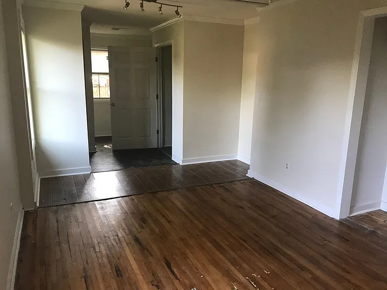 104 Johnson St — Photo 7