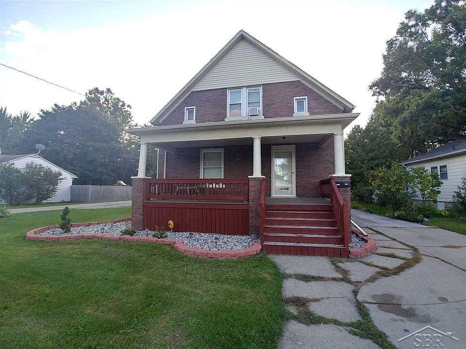 1st image of 1905 Bay St