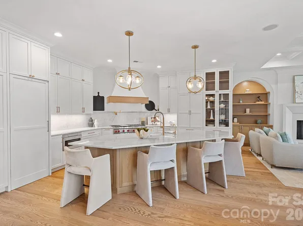 101 S Longfellow Ln, Mooresville, NC 28117