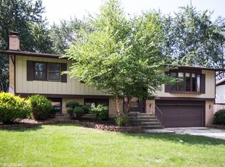 707 Claremont Dr, Downers Grove, IL 60516