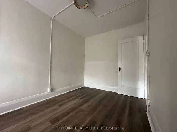 1641 Bayview Ave Unit 2, Toronto, ON M4G 3C1