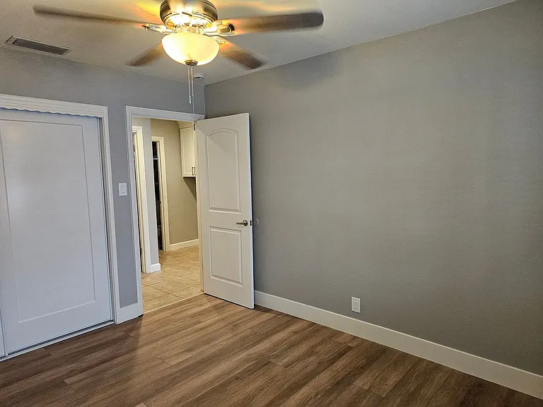 1448-1454 Carleton Dr #1448-1454 — Photo 9
