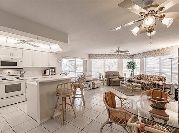 4th image of 870 Collier Ct APT 204