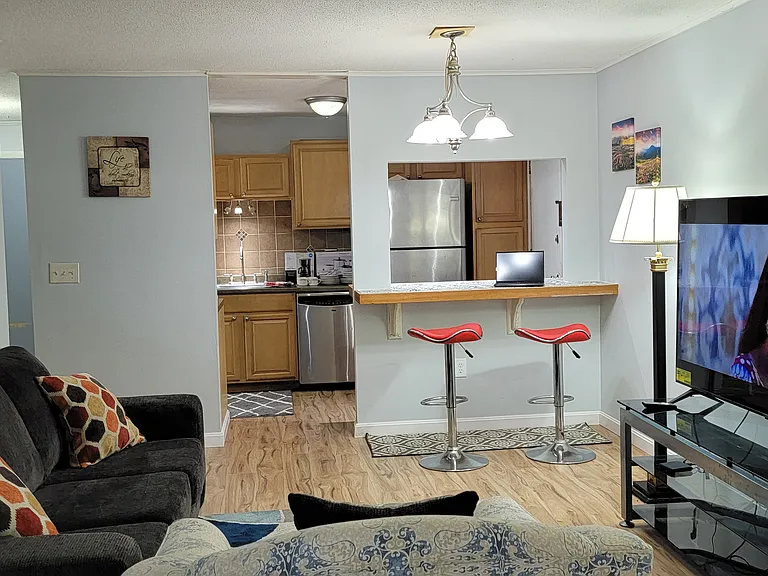3 Strawberry Bank Rd #6 — Photo 1