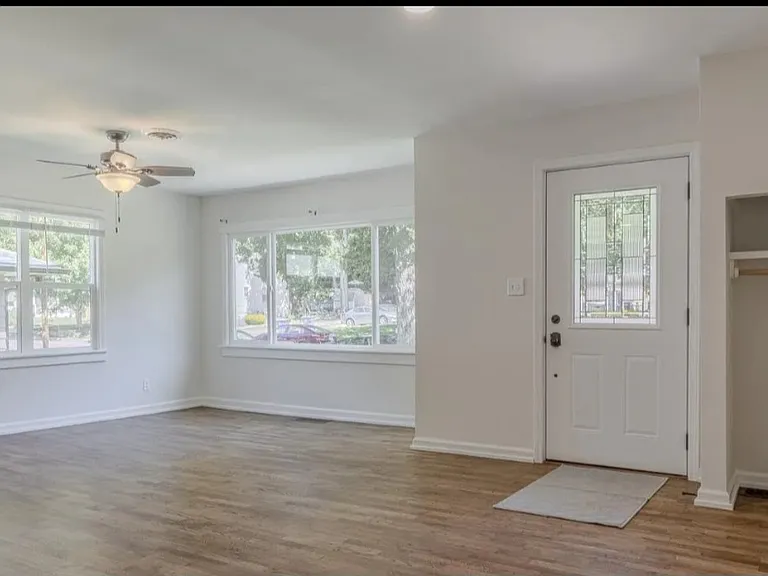 527 Bertrand St — Photo 2