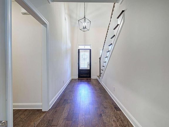 5th image of 26 Encore Ln