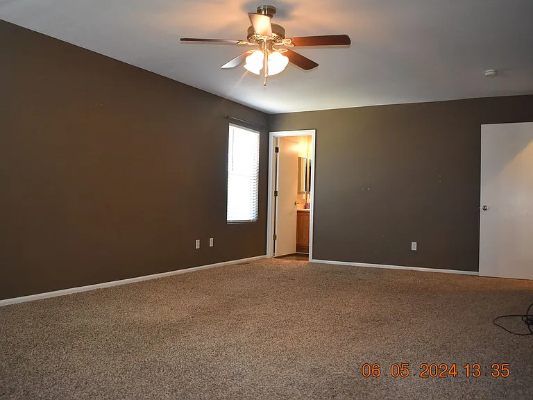 7916 S Kittredge St — Photo 11